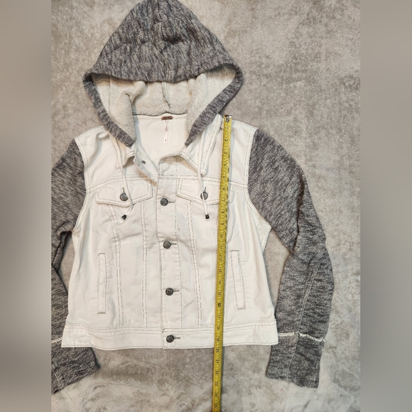 Free People White and Gray Distressed Jean Jacket - Picture 6 of 11